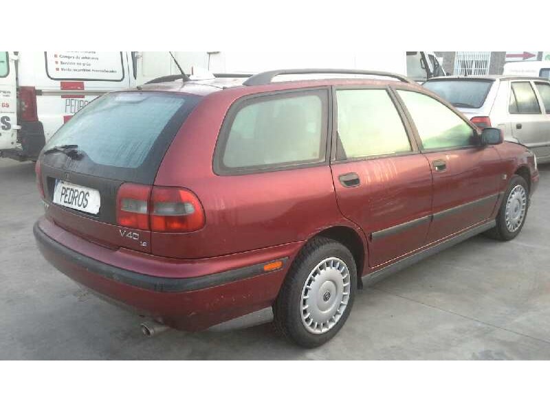 volvo v40 familiar del año 1998