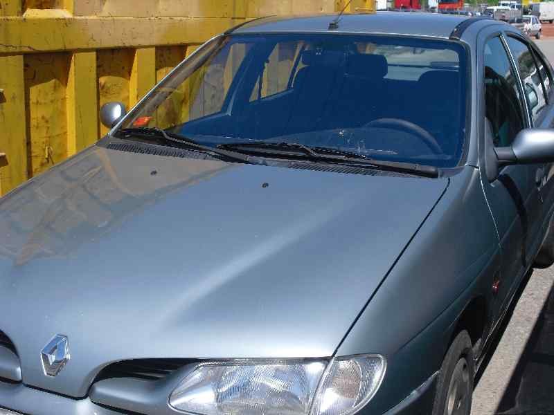 renault megane i berlina hatchback (ba0) del año 1996