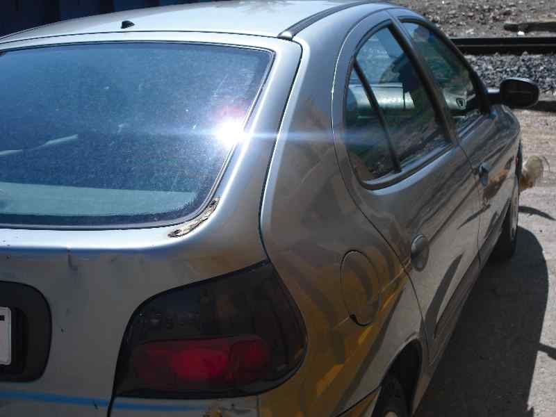 renault megane i berlina hatchback (ba0) del año 1996