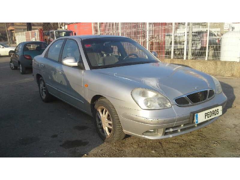 daewoo nubira berlina del año 1999
