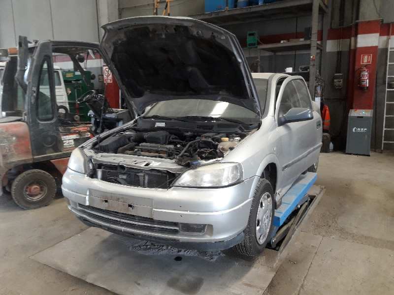 opel astra g berlina del año 1999
