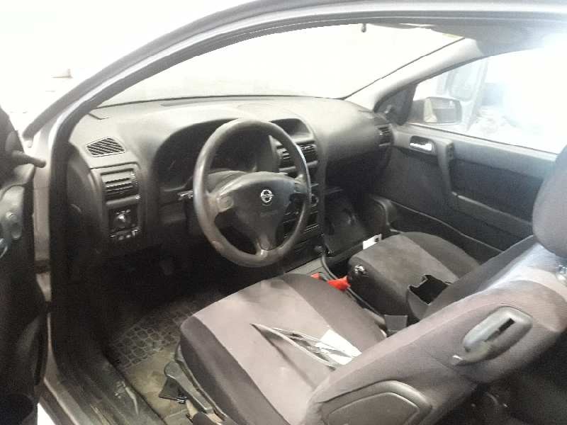 opel astra g berlina del año 1999