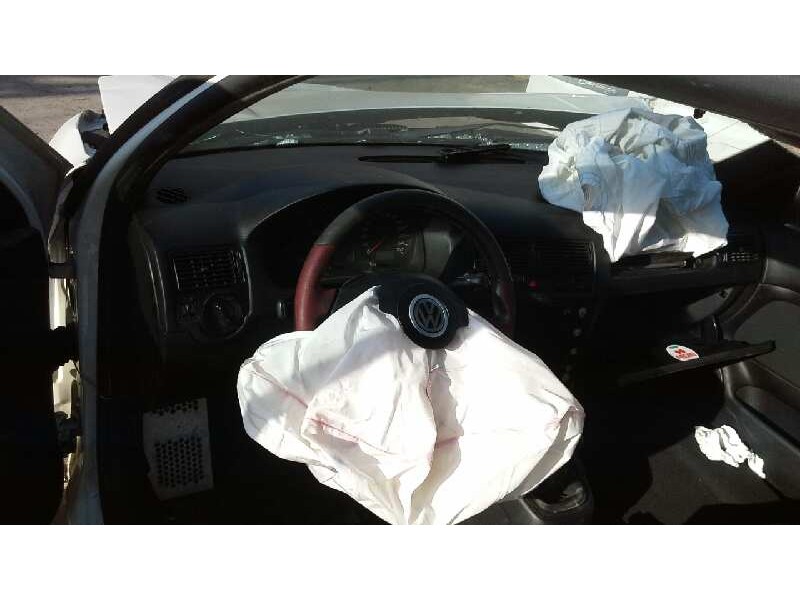 volkswagen golf iv berlina (1j1) del año 1999