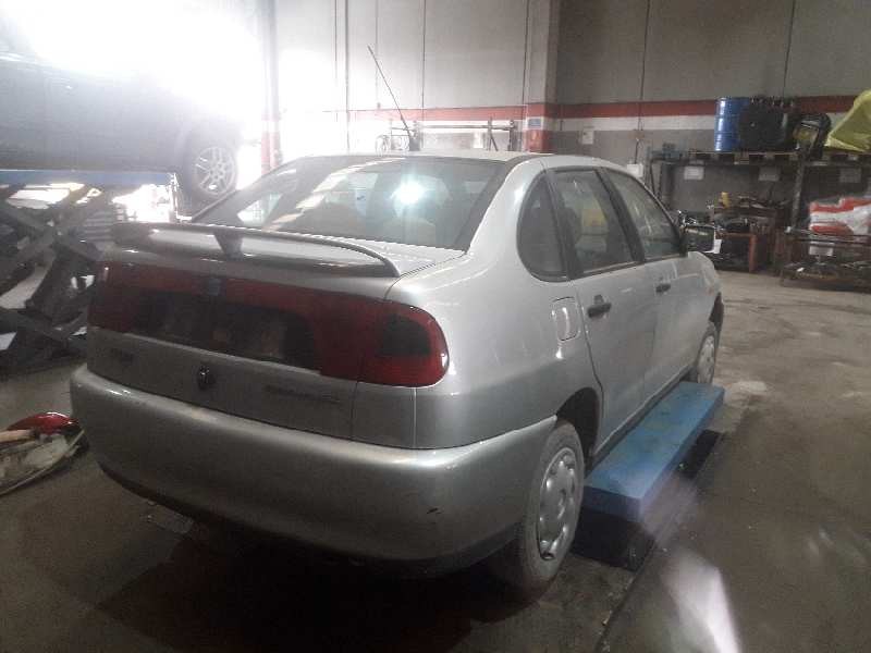 seat cordoba berlina (6k2) del año 1999