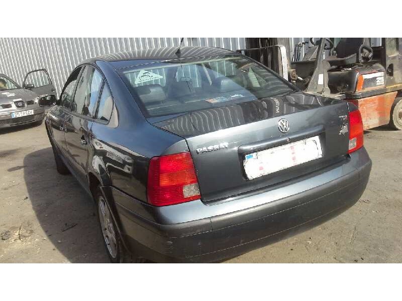 volkswagen passat berlina (3b2) del año 1999