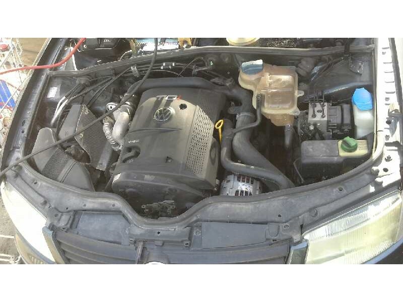 volkswagen passat berlina (3b2) del año 1999