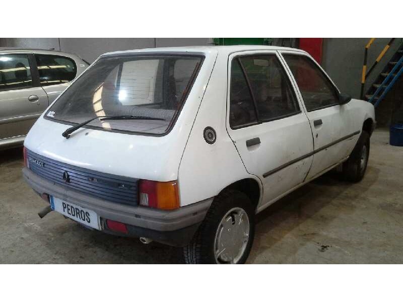 peugeot 205 berlina del año 1988
