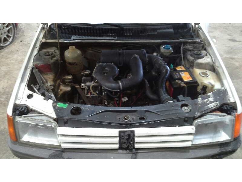 peugeot 205 berlina del año 1988