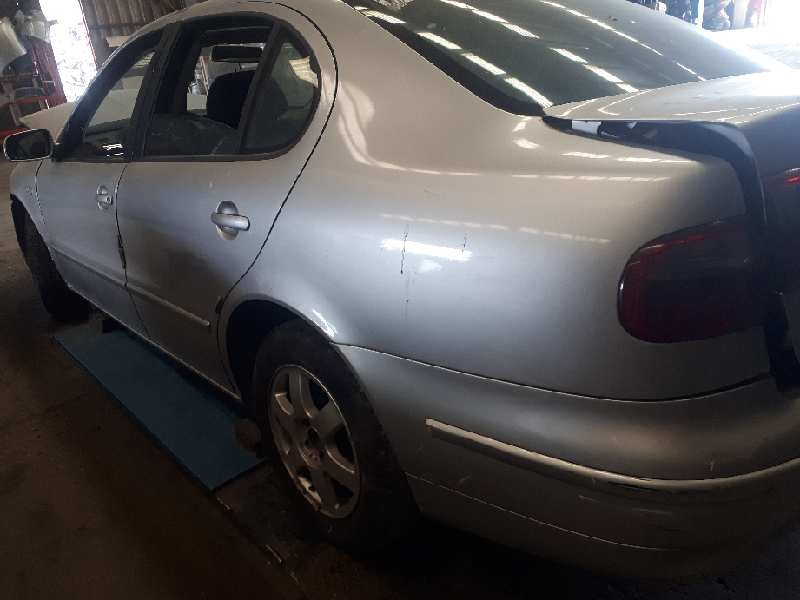 seat toledo (1m2) del año 2000