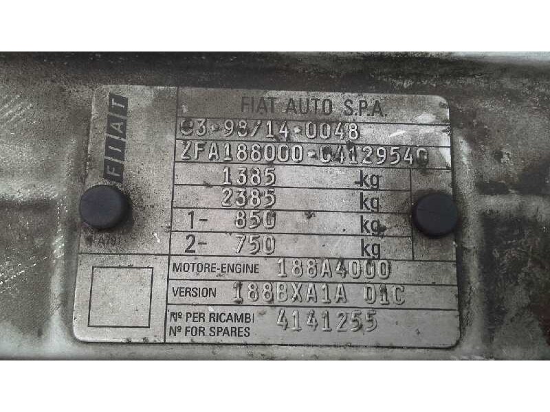 fiat punto berlina (188) del año 2000