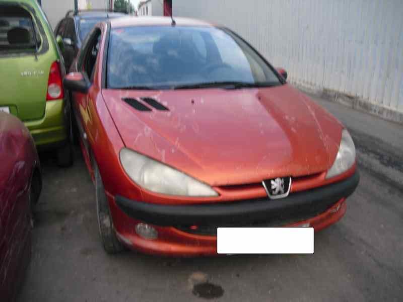peugeot 206 berlina del año 1999
