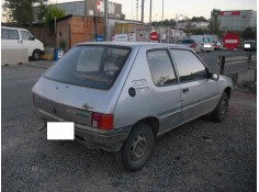 peugeot 205 berlina del año 1990 2