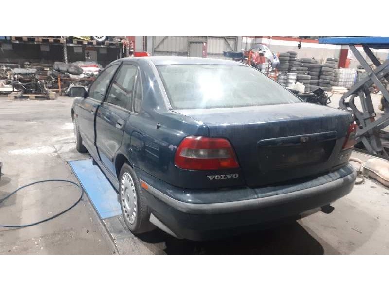 volvo s40 berlina del año 1997