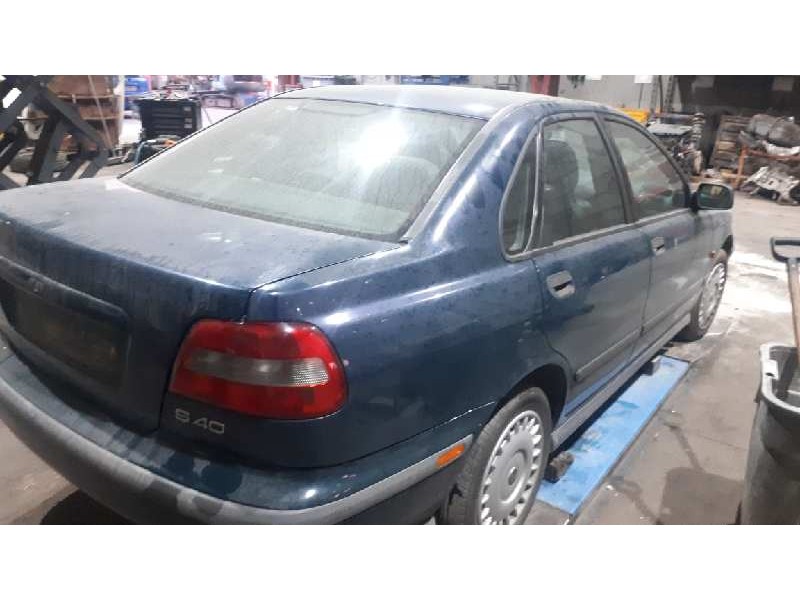 volvo s40 berlina del año 1997