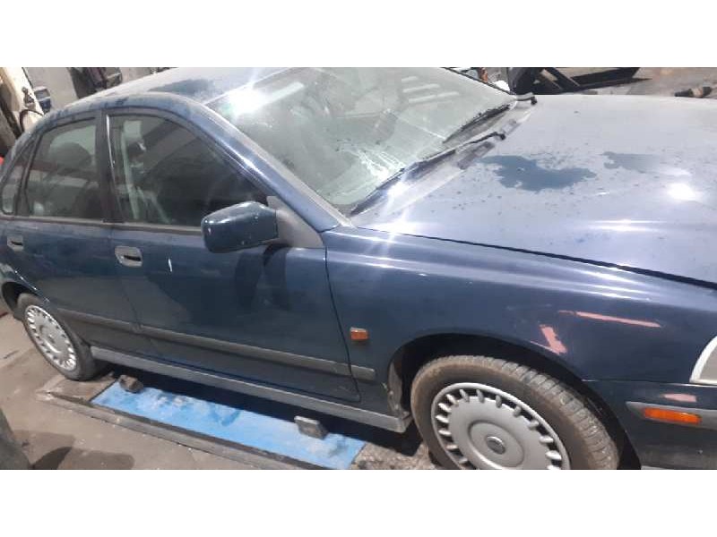 volvo s40 berlina del año 1997