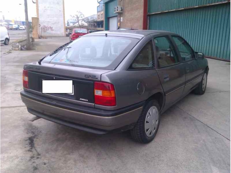 opel vectra a del año 1988