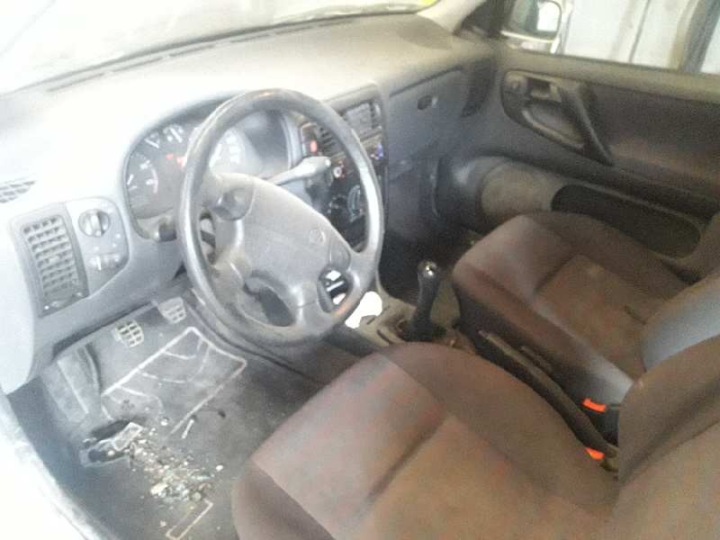 volkswagen polo berlina (6n1) del año 1999