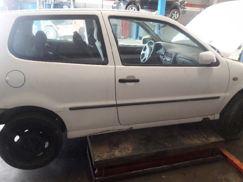 volkswagen polo berlina (6n1) del año 1999