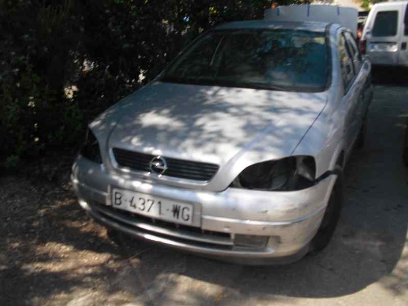 opel astra g berlina del año 1998