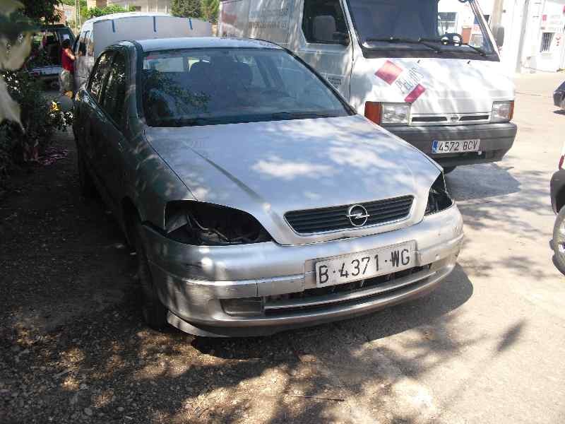 opel astra g berlina del año 1998