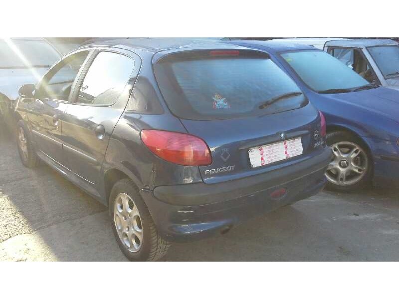 peugeot 206 berlina del año 2000