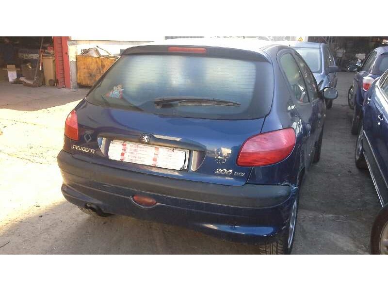 peugeot 206 berlina del año 2000