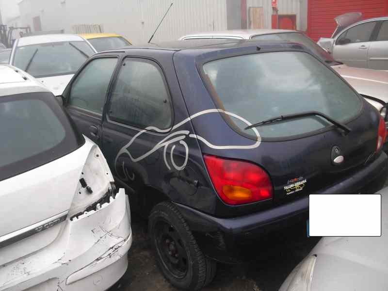ford fiesta berlina del año 1995