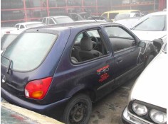 ford fiesta berlina del año 1995 2