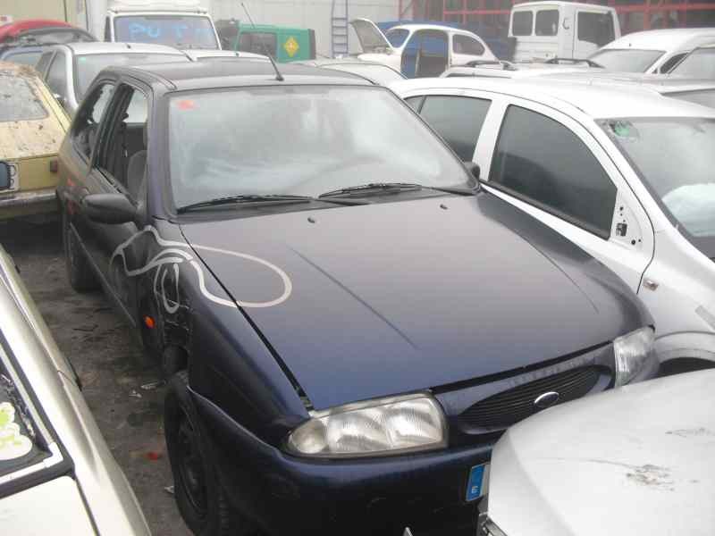 ford fiesta berlina del año 1995