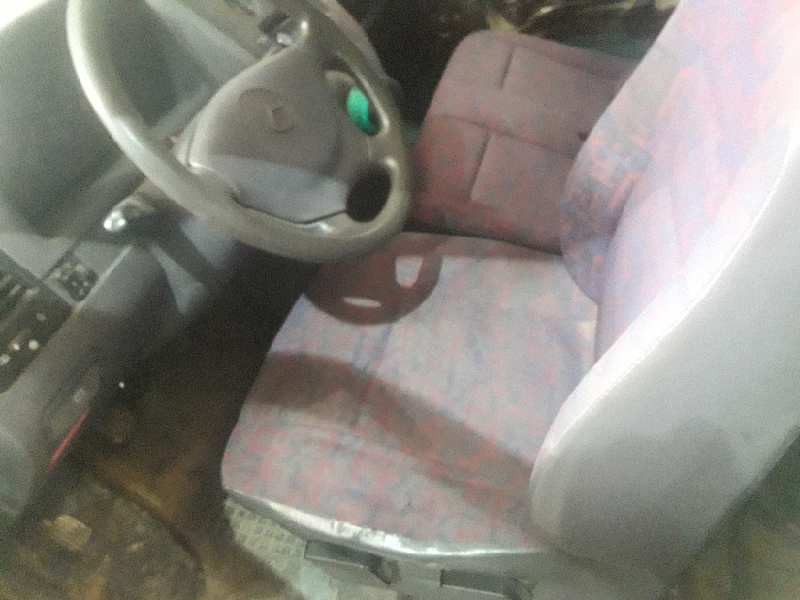 mercedes-benz vito (w638) caja cerrada del año 1999