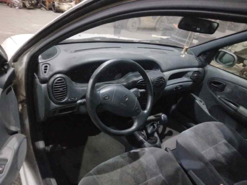 renault megane i classic (la0) del año 1997