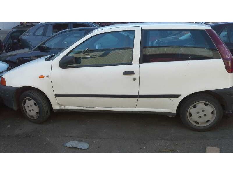 fiat punto berlina (176) del año 1999