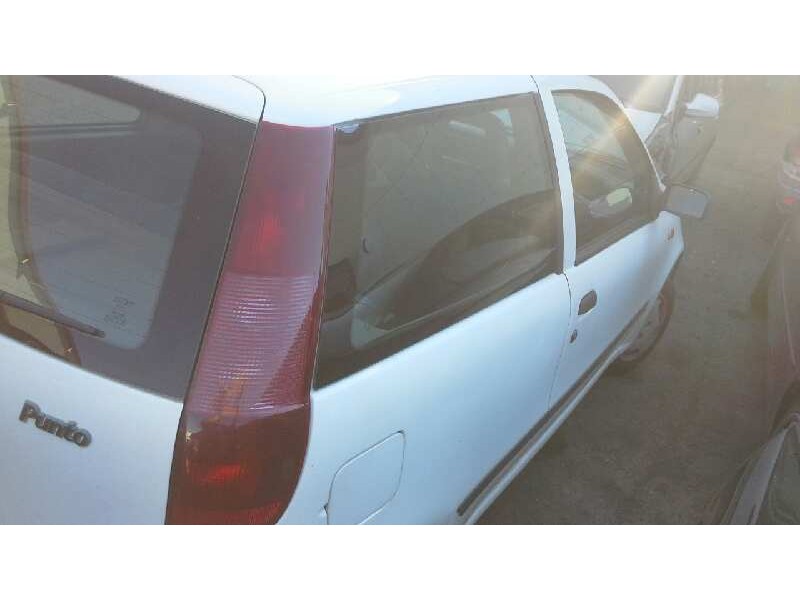 fiat punto berlina (176) del año 1999