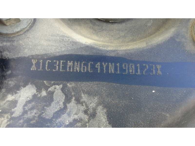 chrysler stratus berlina (ja) del año 2000