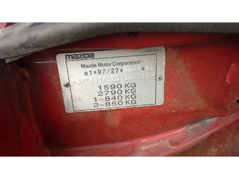 mazda 323 berlina f/s (bj) del año 1999