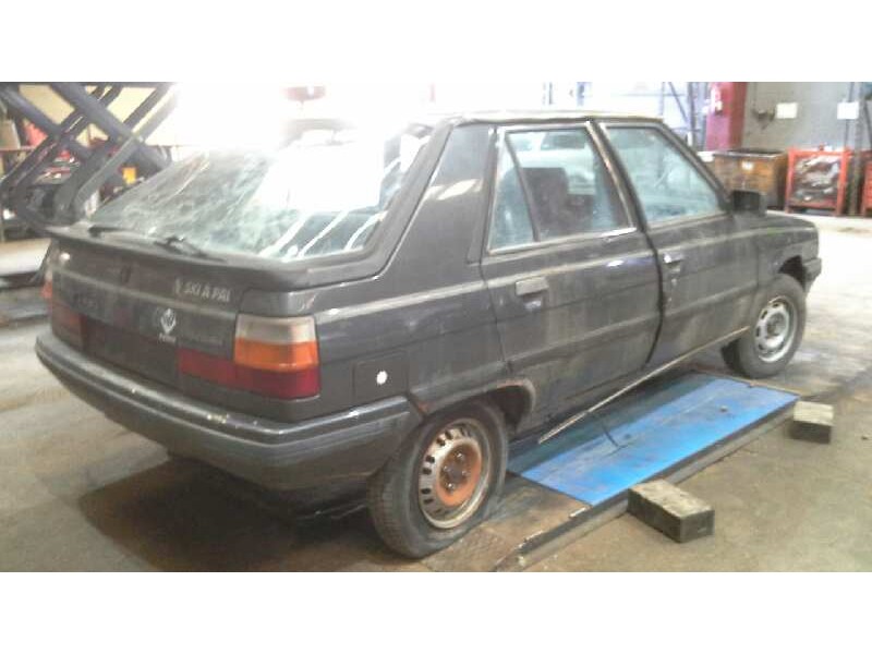 renault r-11 del año 1986