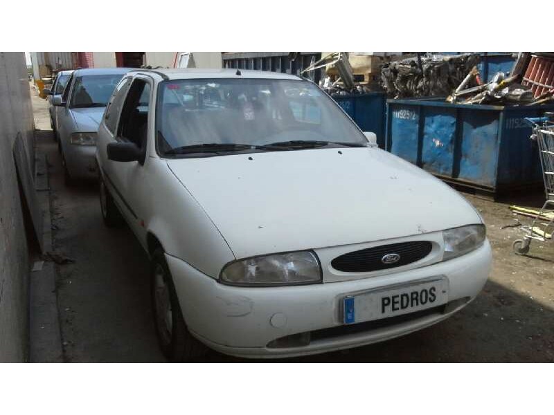 ford fiesta berlina (dx) del año 1998