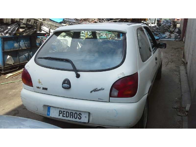 ford fiesta berlina (dx) del año 1998