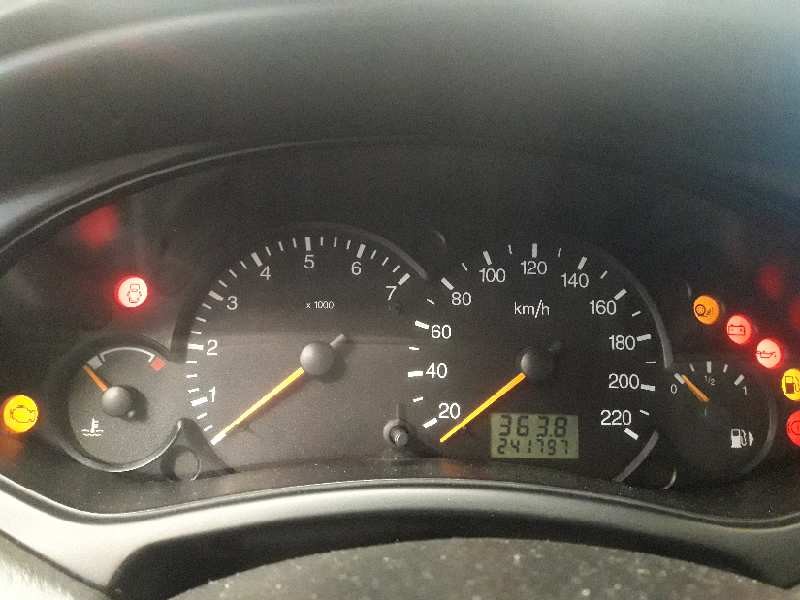 ford focus berlina (cak) del año 1999