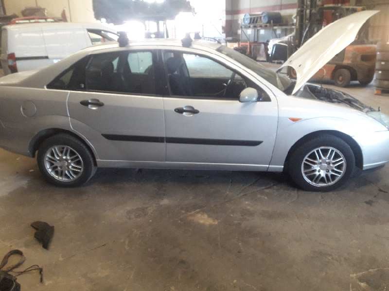 ford focus berlina (cak) del año 1999
