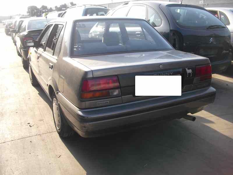 nissan sunny berlina (n13) del año 1989