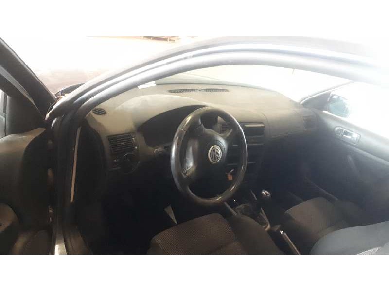 volkswagen golf iv berlina (1j1) del año 2000