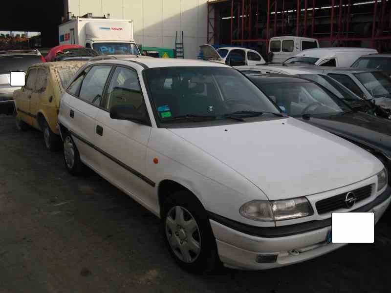 opel astra f berlina del año 1995