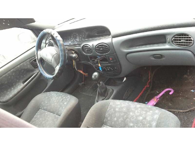 renault megane i berlina hatchback (ba0) del año 1998