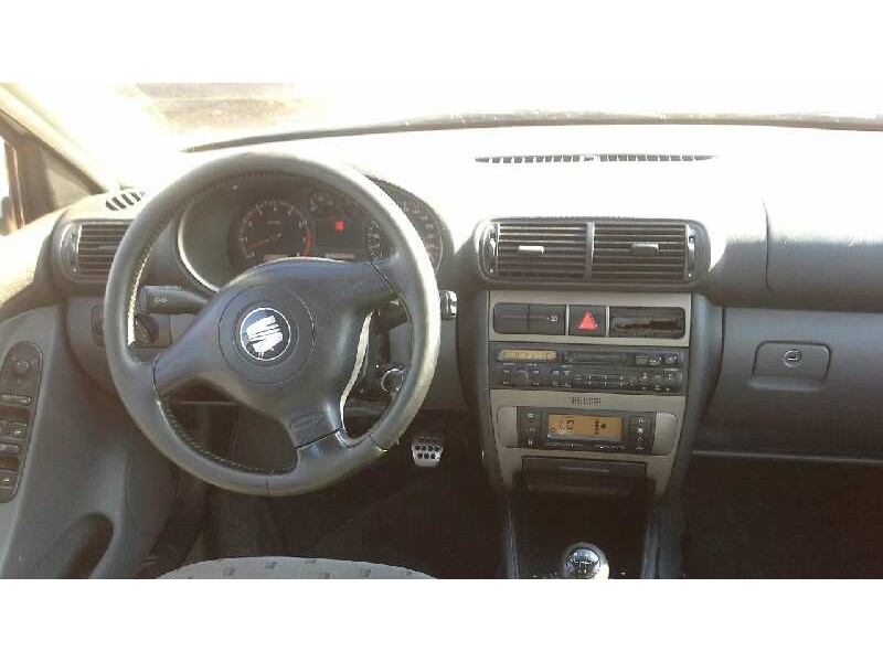 seat toledo (1m2) del año 2000