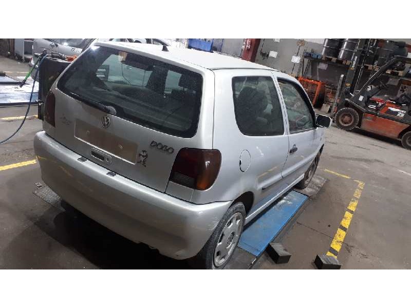 volkswagen polo berlina (6n1) del año 1998