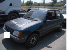 peugeot 205 berlina del año 1990 2