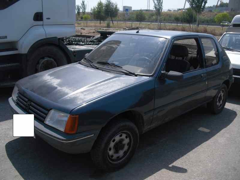 peugeot 205 berlina del año 1990