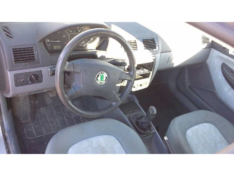 skoda fabia (6y2/6y3) del año 2000