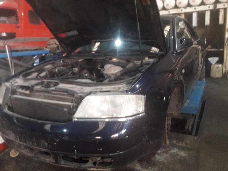 audi a6 berlina (4b2) del año 2000